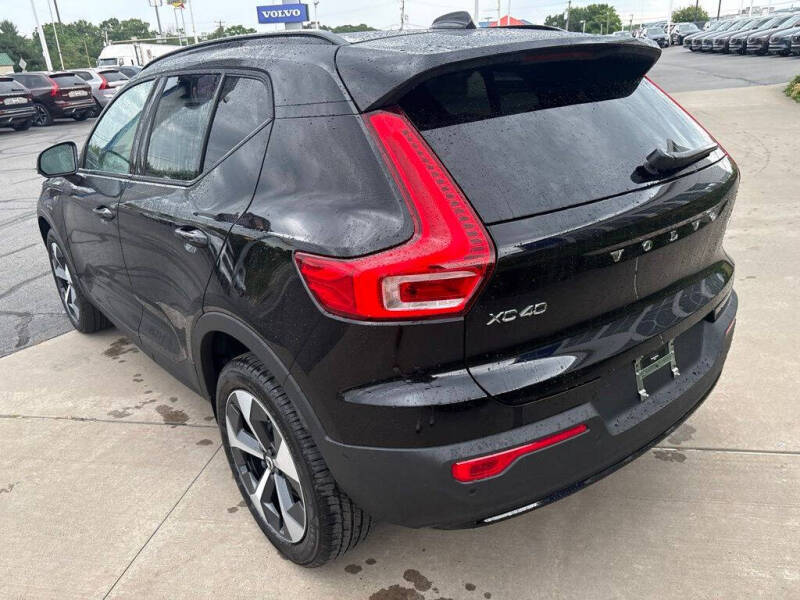 2026 Volvo XC40 B5 Plus