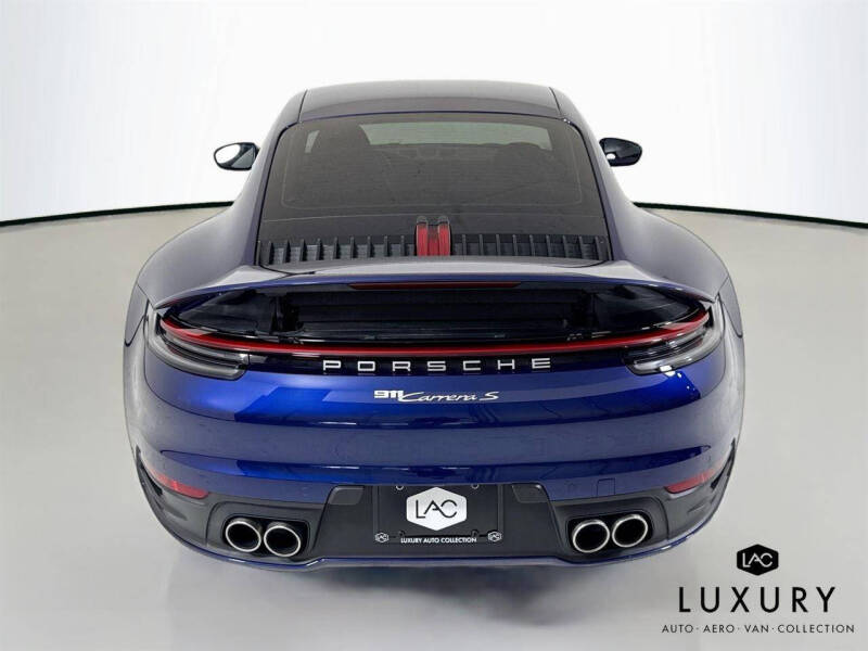 2022 Porsche 911 Carrera 4 GTS