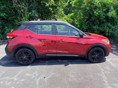 2020 Nissan Kicks SR