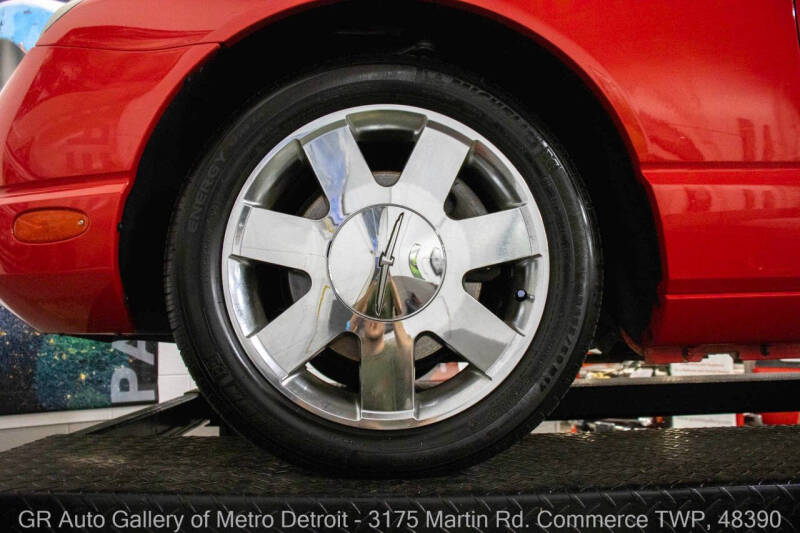 2002 Ford Thunderbird Deluxe