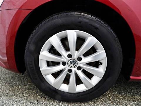 2015 Volkswagen Passat 1.8T Wolfsburg Edition