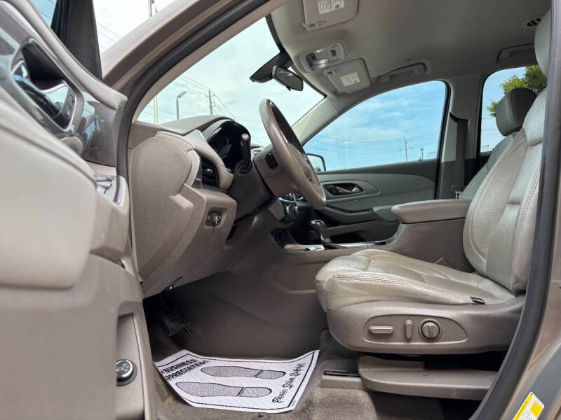 2018 Chevrolet Traverse LT Cloth