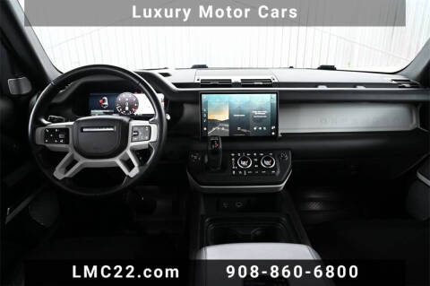 2023 Land Rover Defender 130 X-Dynamic SE