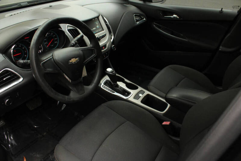 2018 Chevrolet Cruze LS Auto