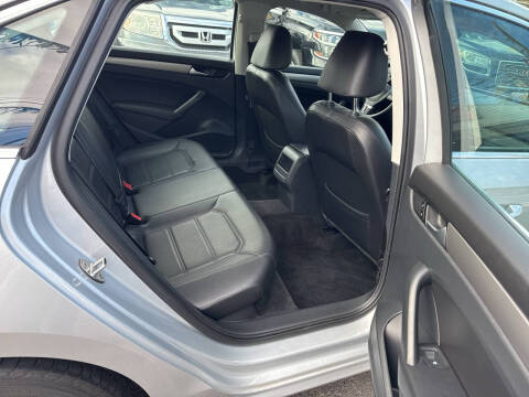 2015 Volkswagen Passat 1.8T Limited Edition