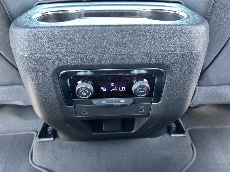 2025 Chevrolet Tahoe RST