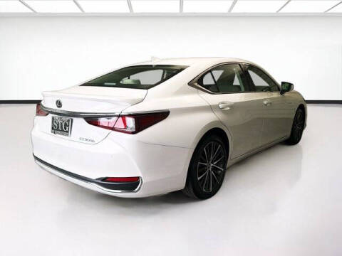 2025 Lexus ES 300h