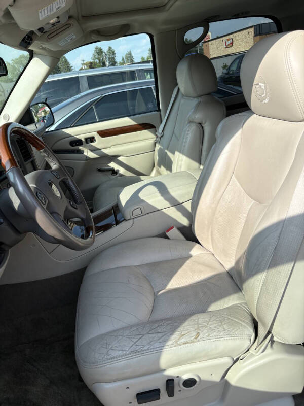 2004 Cadillac Escalade