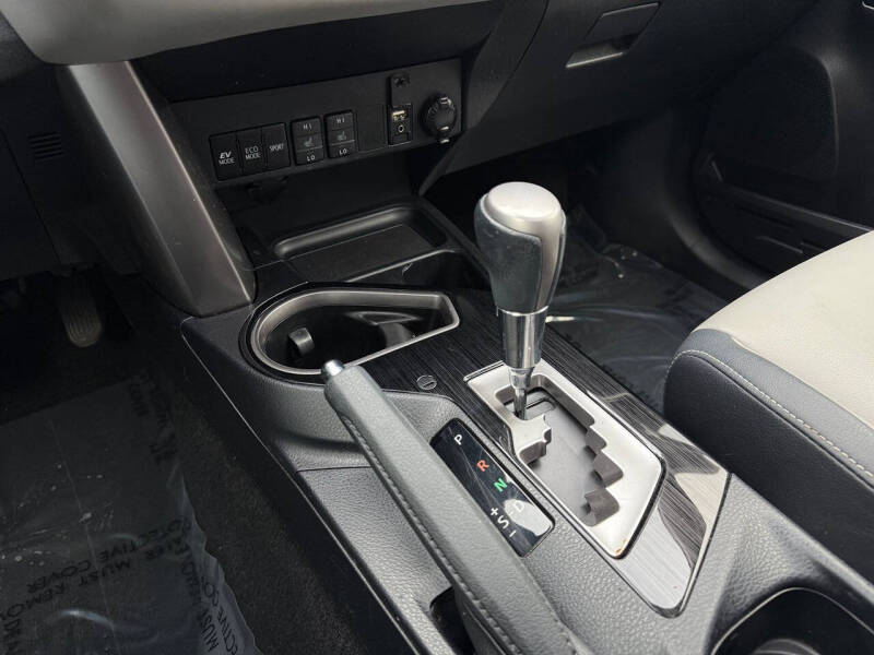 2017 Toyota RAV4 Hybrid Limited