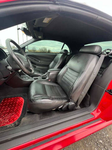 2004 Ford Mustang GT Deluxe