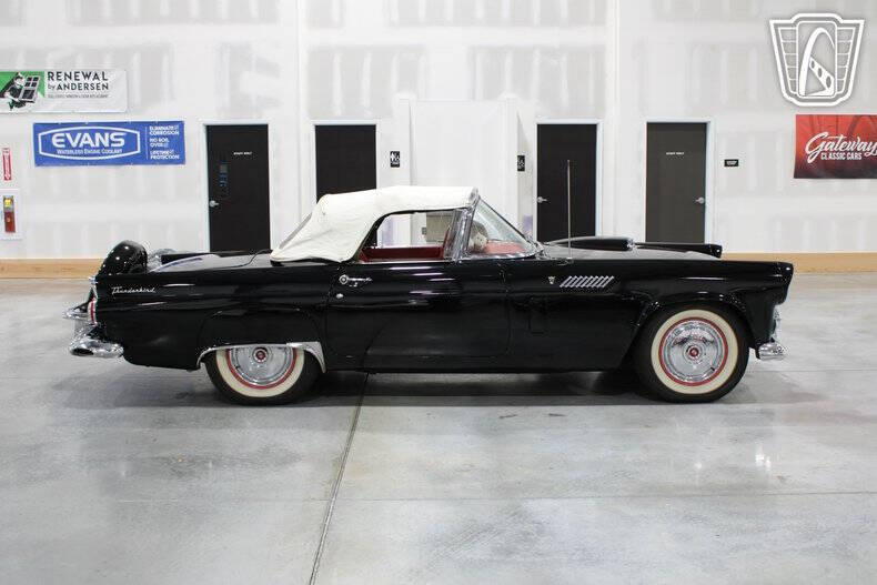 1956 Ford Thunderbird