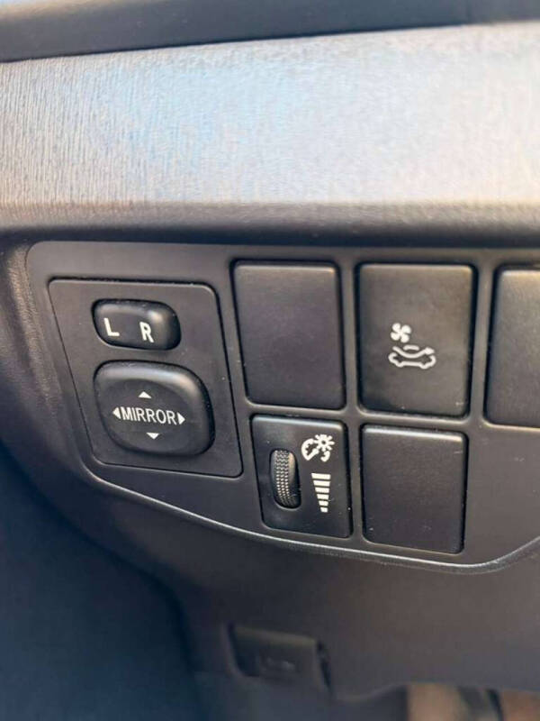 2012 Toyota Prius Four