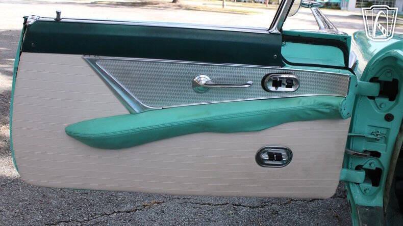 1955 Ford Thunderbird