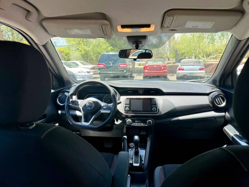 2020 Nissan Kicks SV