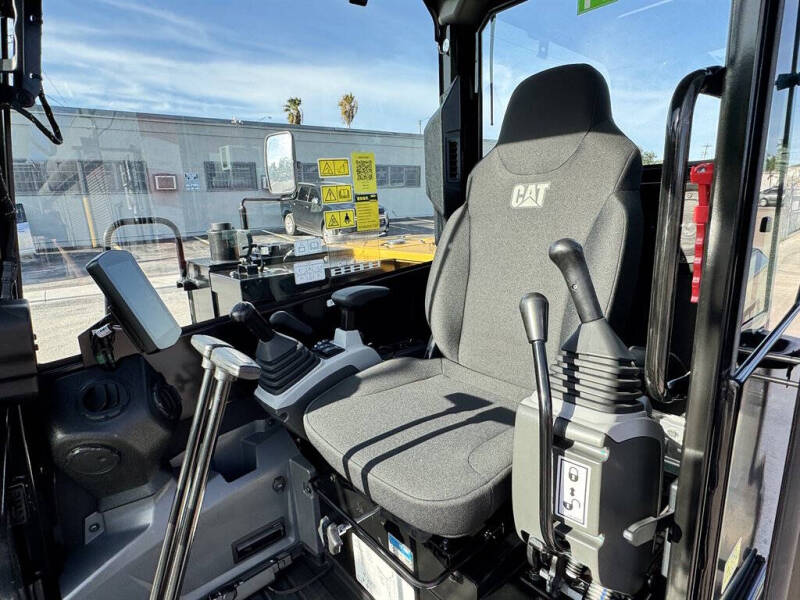 2025 Caterpillar 305.5 E2 CR