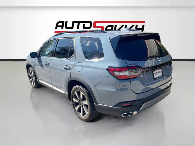 2024 Honda Pilot Touring