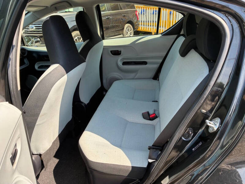 2014 Toyota Prius c