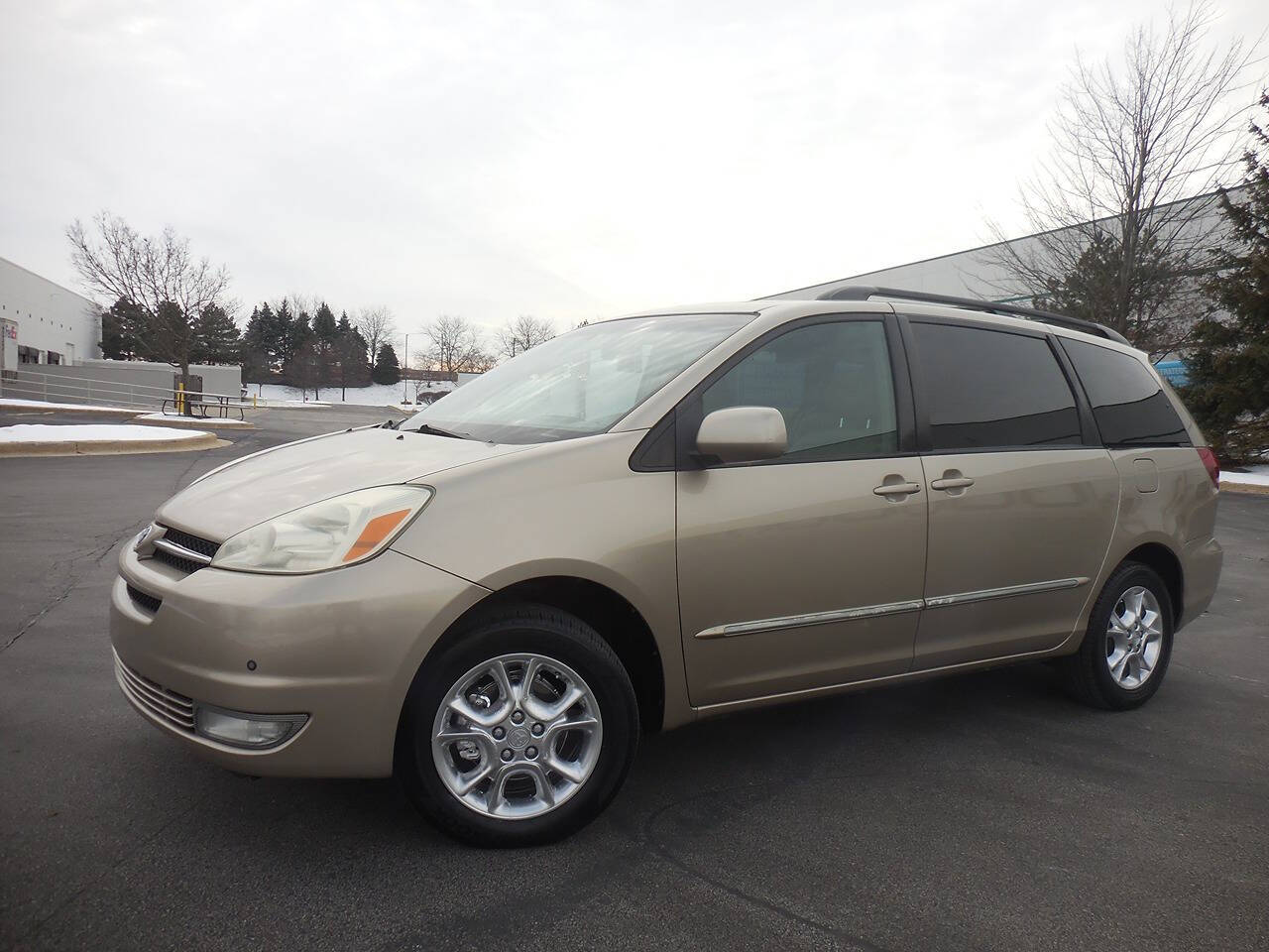 2005 Toyota Sienna for sale at Genuine Motors in Schaumburg, IL