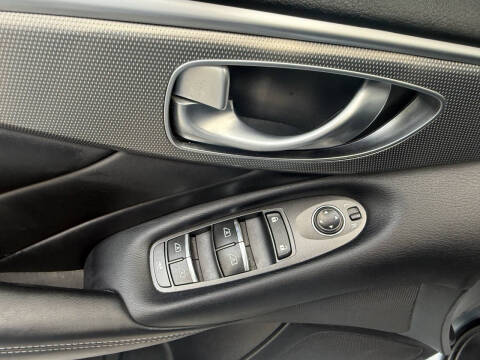 2015 Infiniti Q50 Hybrid Premium