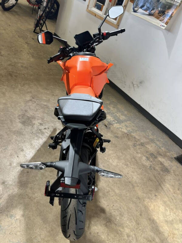 2024 KTM 390 Duke