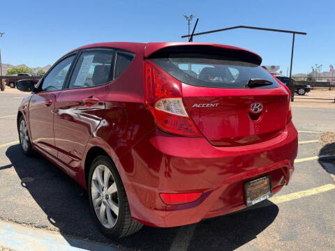 2013 Hyundai Accent SE