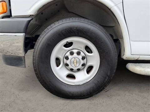 2024 Chevrolet Express 2500