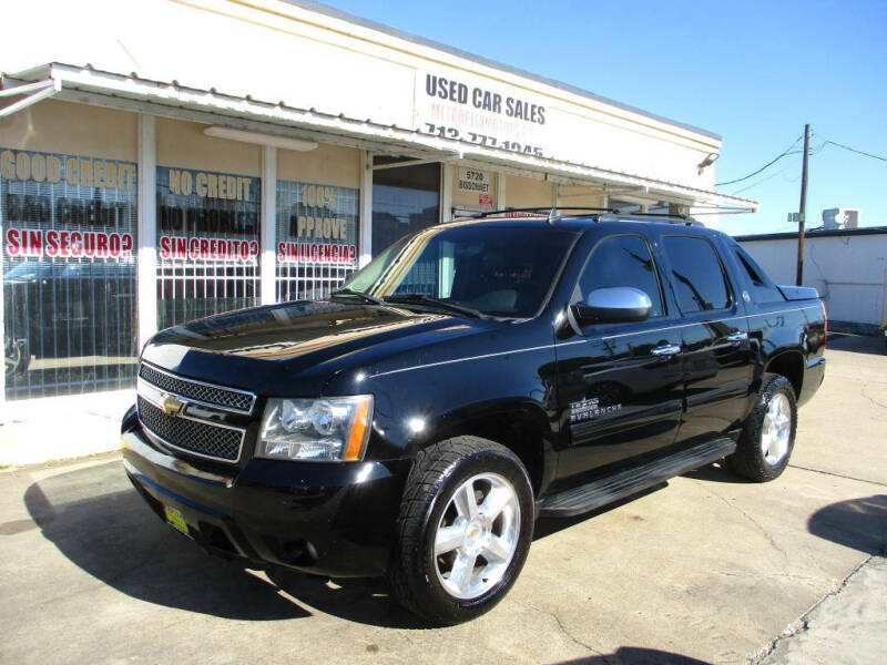 2013 Chevrolet Avalanche for sale at Metroplex Motors Inc. in Houston TX