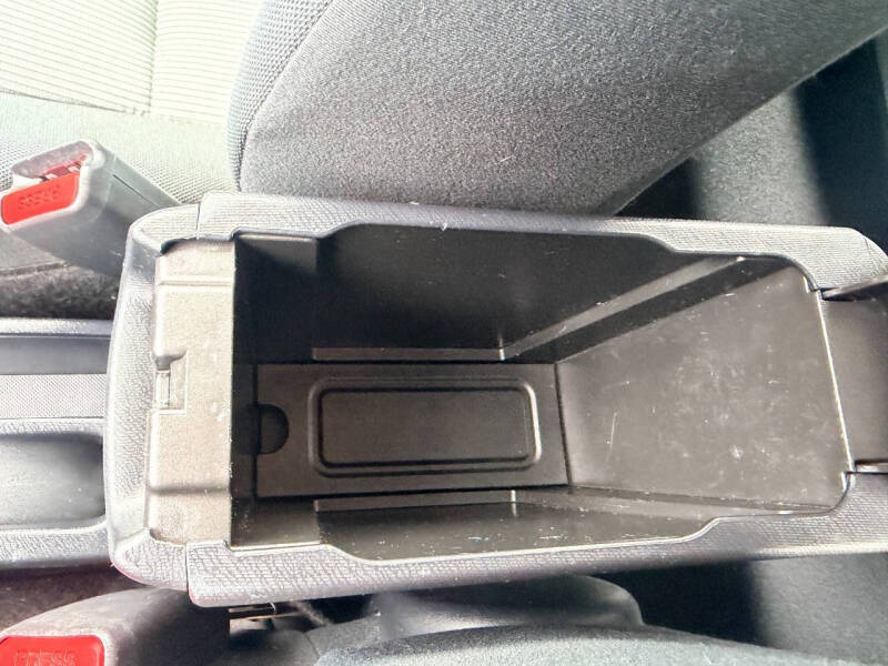 2013 Toyota Prius c Two
