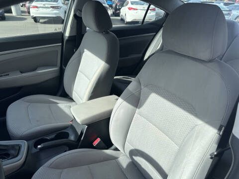 2019 Hyundai Elantra