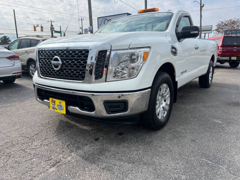 2017 Nissan Titan SV