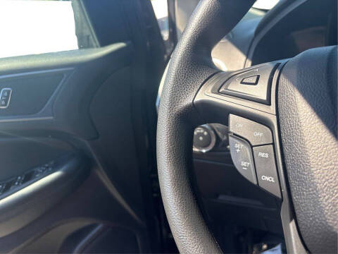 2020 Ford Edge SE