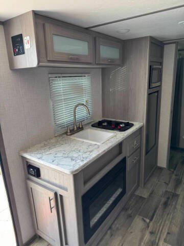 2023 Dutchmen Coleman