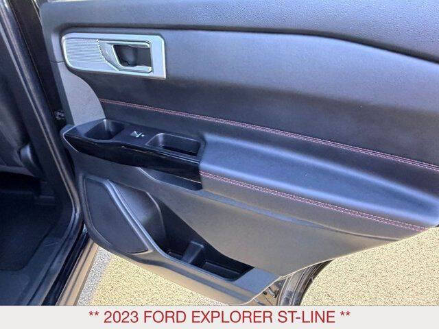 2023 Ford Explorer ST-Line