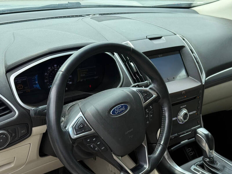 2017 Ford Edge Titanium