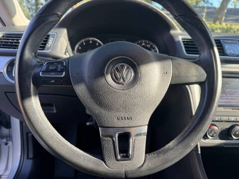 2015 Volkswagen Passat 1.8T Limited Edition