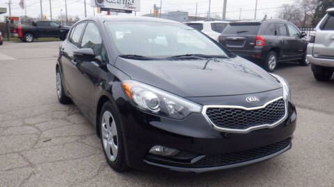 2016 Kia Forte5 for sale at Quattro Motors in Redford MI