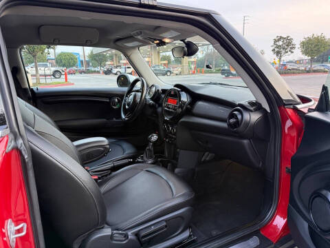 2015 MINI Hardtop 2 Door Cooper