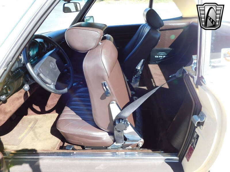 1987 Mercedes-Benz 560-Class 560 SL