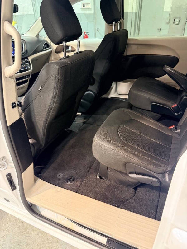 2017 Chrysler Pacifica Touring