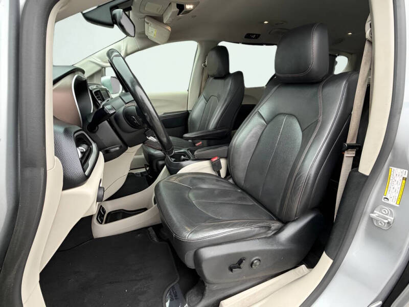 2019 Chrysler Pacifica Touring L