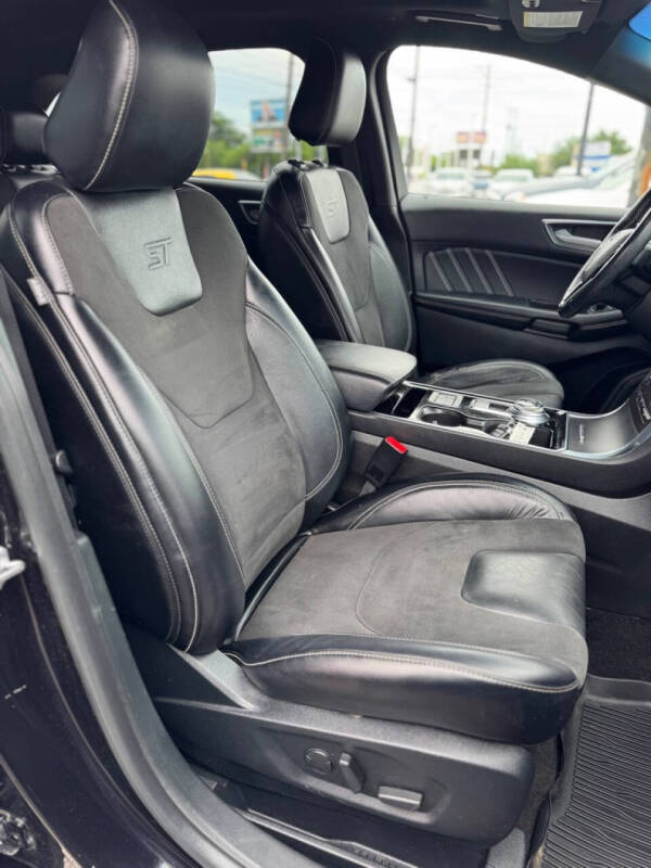 2020 Ford Edge ST