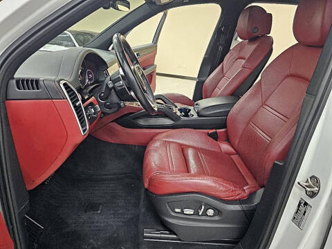 2020 Porsche Cayenne E-Hybrid