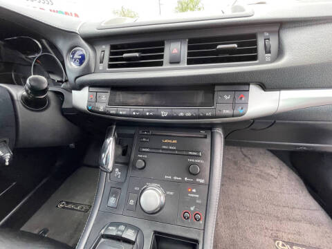 2013 Lexus CT 200h