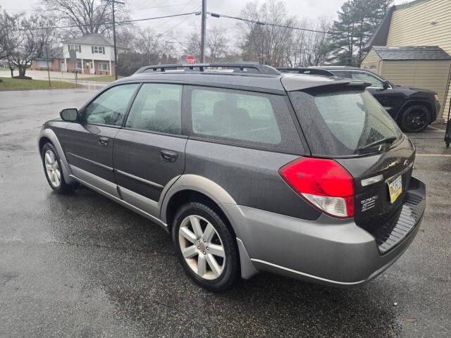 2009 Subaru Outback for sale at QUEENSGATE AUTO SALES in York, PA