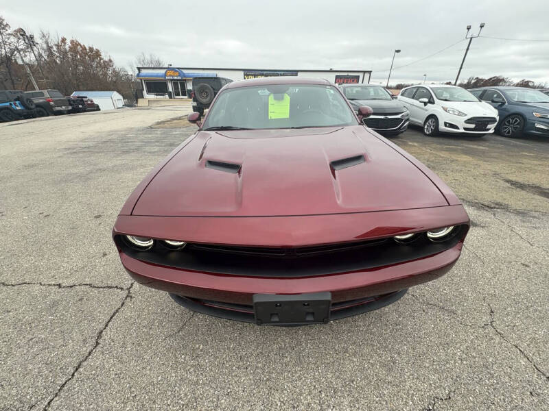 2023 Dodge Challenger SXT's photo