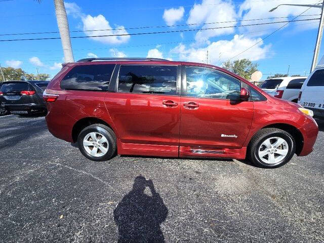 2016 Toyota Sienna