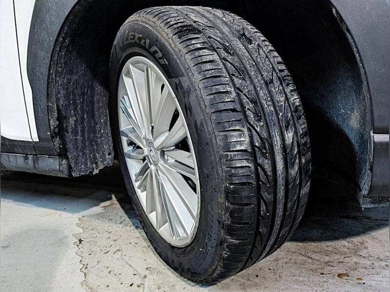 2021 Hyundai Kona SEL Plus