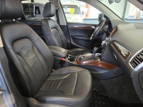 2011 Audi Q5 2.0T quattro Premium Plus