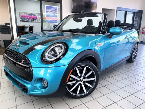 2020 MINI Convertible for sale at SAINT CHARLES MOTORCARS in Saint Charles IL