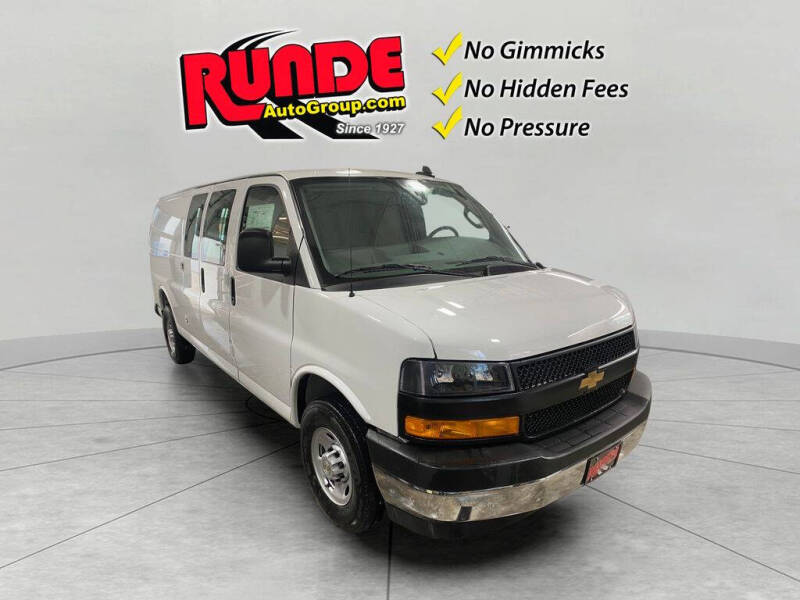 2025 Chevrolet Express 3500